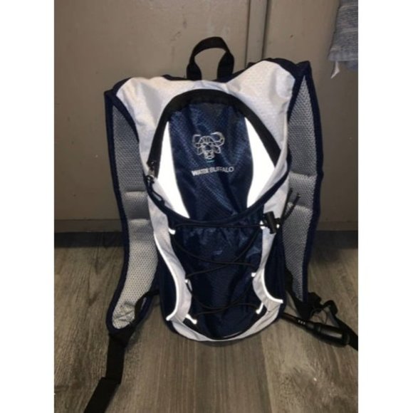 Hydration Backpack - Lightweight Hydration Pack with 2L Water Bladder - Picture 1 of 2